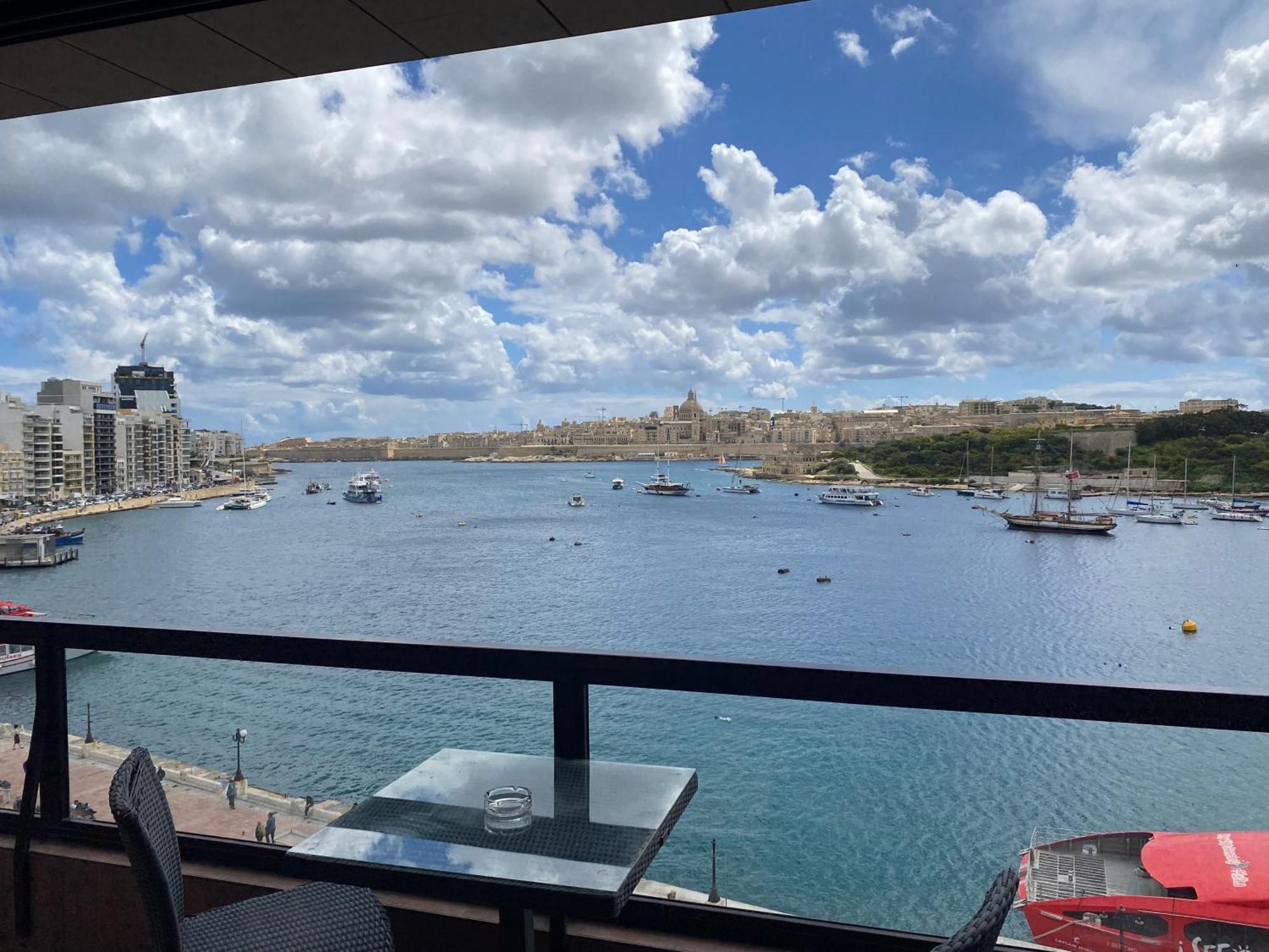 Seafront Harbour Haven - Steps To Ferry, Shops And Beaches Sliema Buitenkant foto